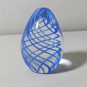 Vintage Periwinkle Blue Swirl Art Glass Egg Shaped Paperweight.